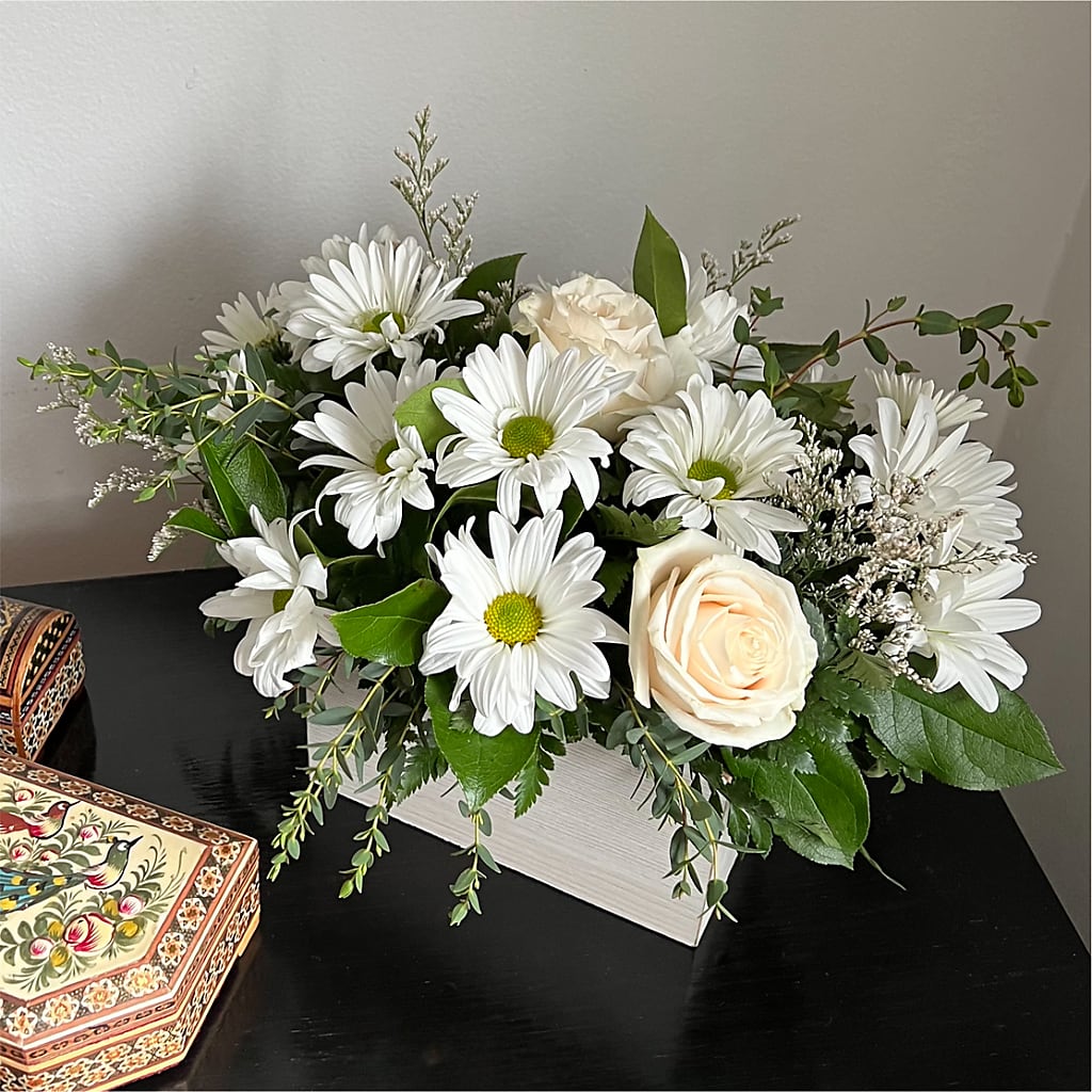 Fresh Linen Box Bouquet – Family Fare Supermarkets #3785, Omaha NE