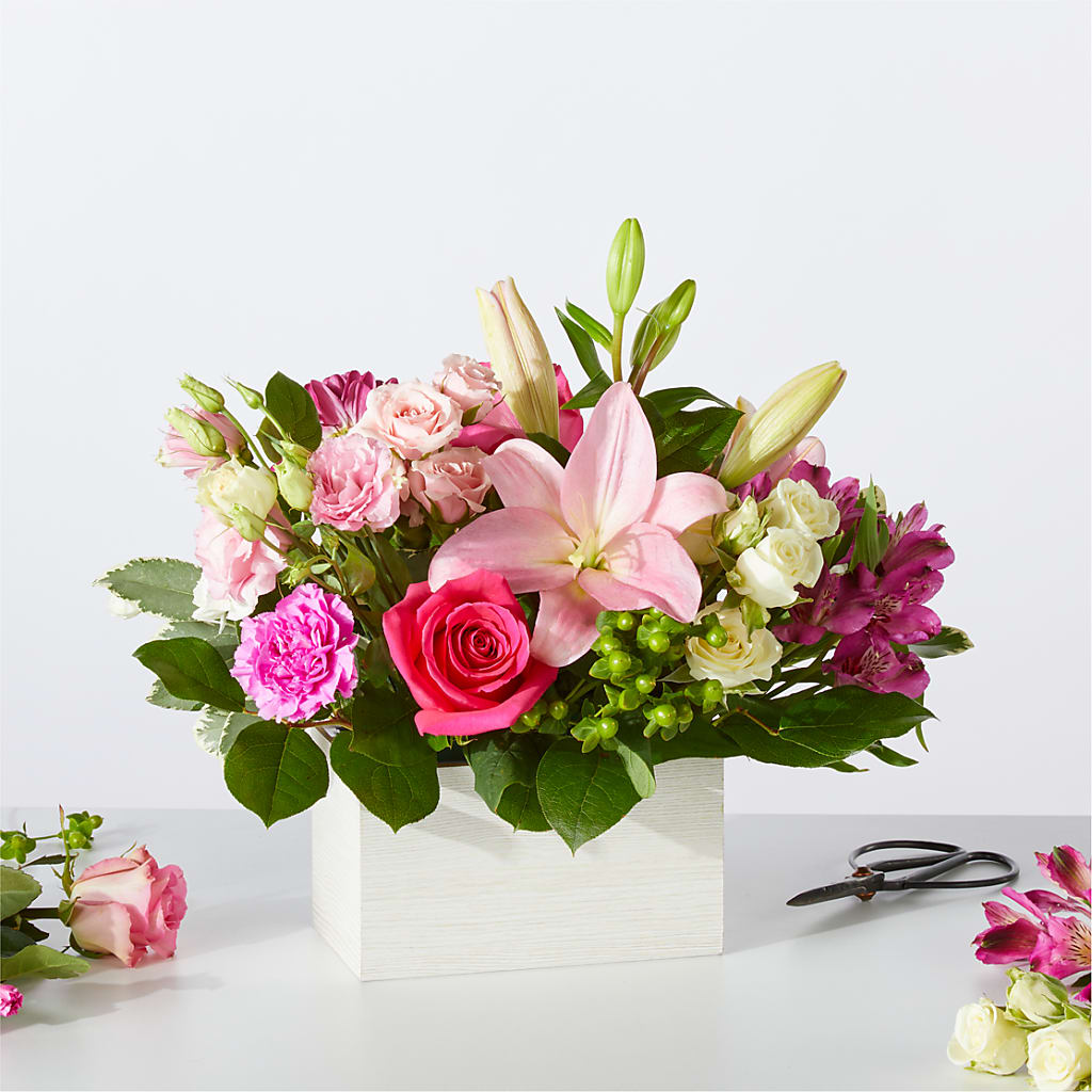 Sweetberry Box – A Florist Original – Family Fare Supermarkets #3785, Omaha NE