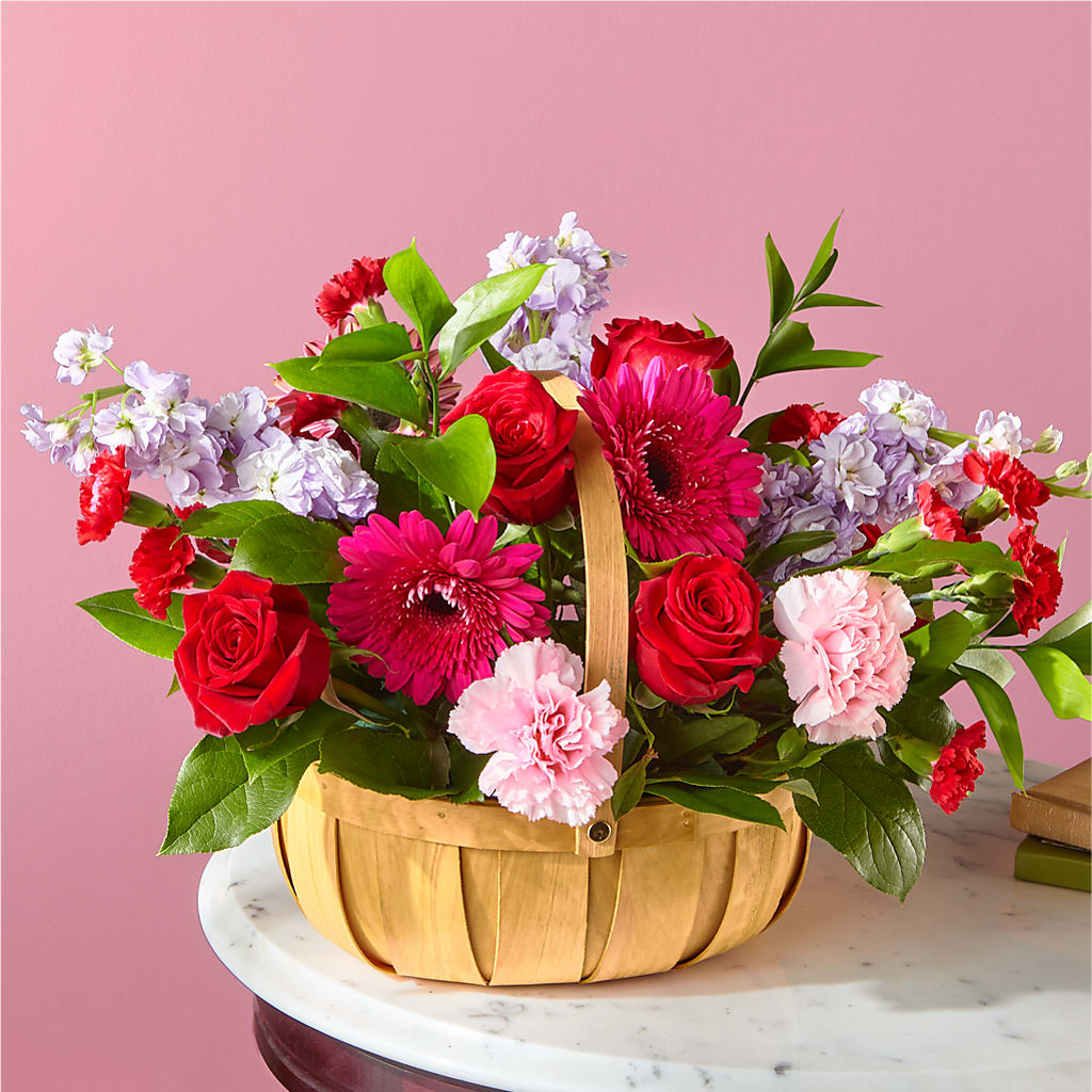 Pink Picnic Basket – Family Fare Supermarkets #3785, Omaha NE
