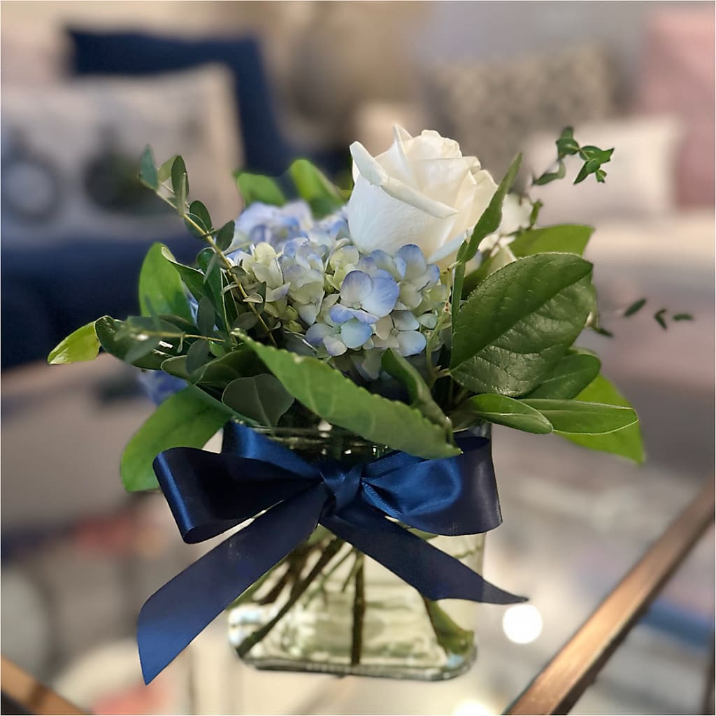 Sky Blue Delight Bouquet –  Family Fare Supermarkets #3785, Omaha NE