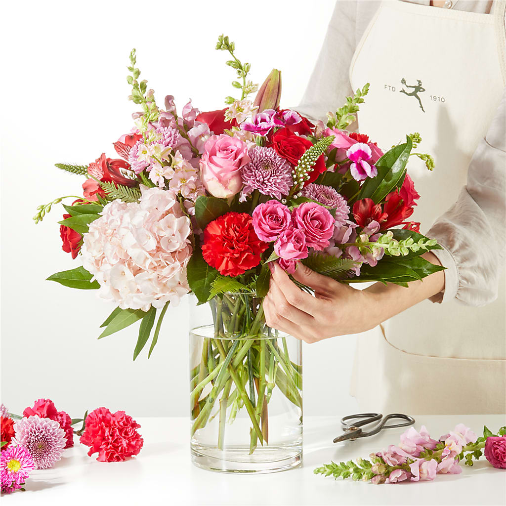 Swooning Over You - A Luxury Florist Original –  Family Fare Supermarkets #3785, Omaha NE