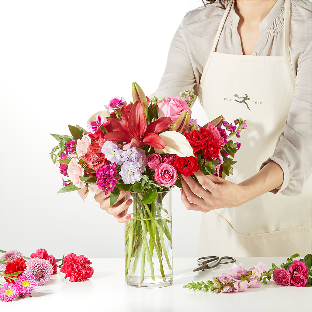 Swooning Over You - A Luxury Florist Original –  Family Fare Supermarkets #3785, Omaha NE