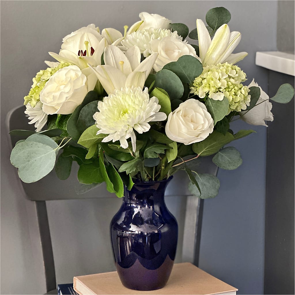 Snowy Dreams Bouquet –  Family Fare Supermarkets #3785, Omaha NE