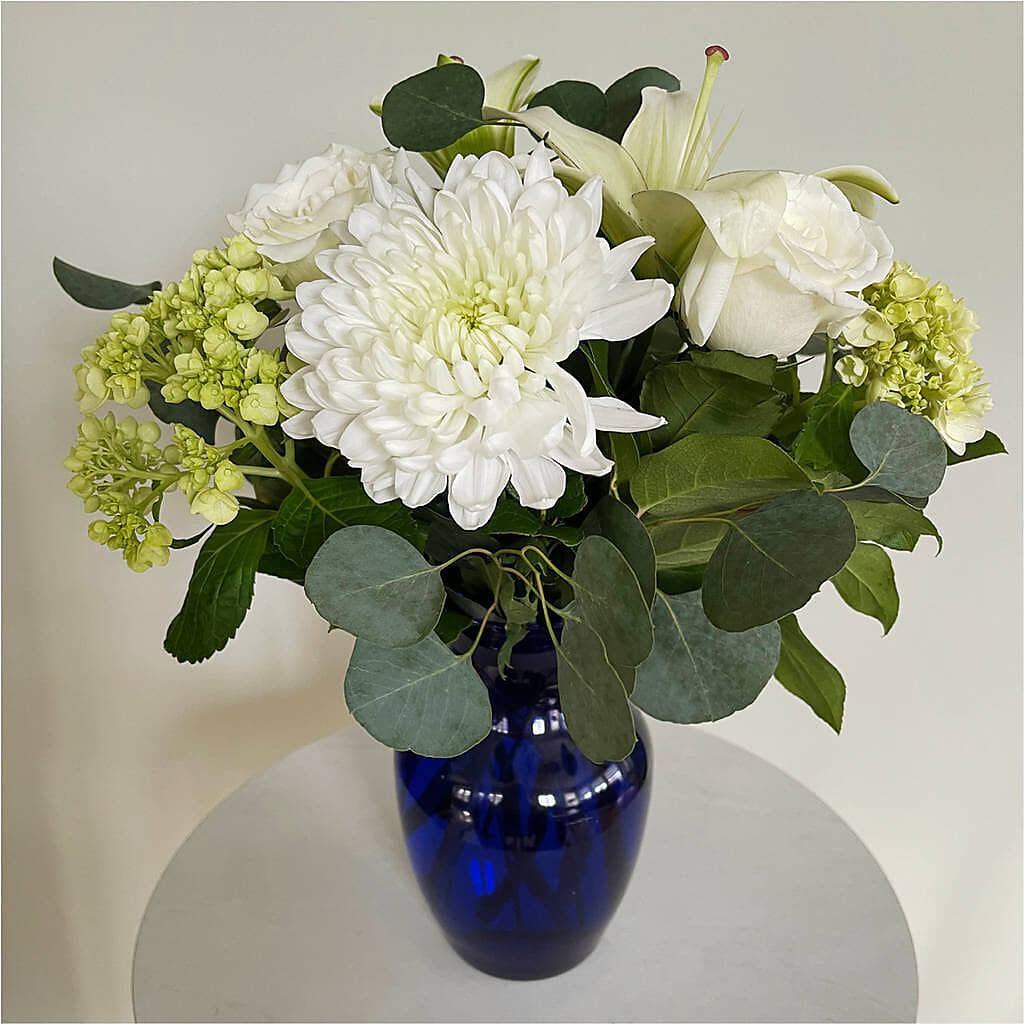 Snowy Dreams Bouquet –  Family Fare Supermarkets #3785, Omaha NE