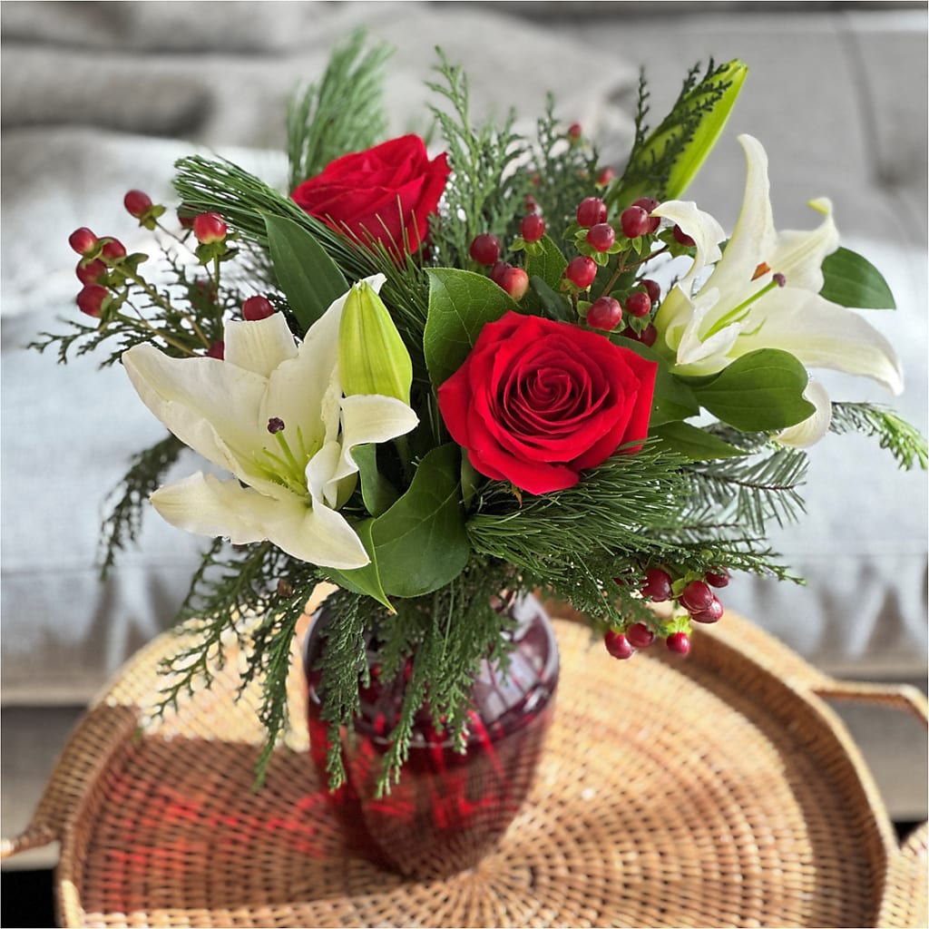 Evergreen Delight Bouquet –  Family Fare Supermarkets #3785, Omaha NE